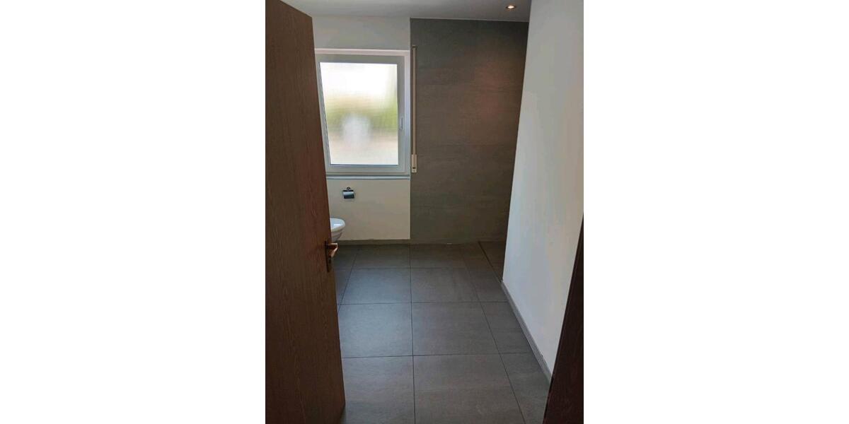 Erdgeschoßwohnung Würzburg Lengfeld - 4 Zimmer, 102 m&sup2;, 1.500&euro; | Angebot:26681363