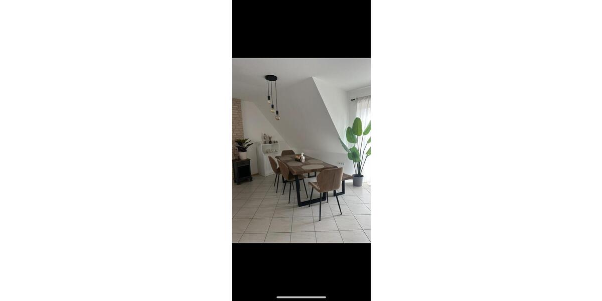 Dachgeschoßwohnung Rödelsee - 4.5 Zimmer, 108 m&sup2;, 950&euro; | Angebot:24338948