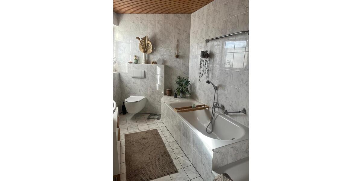 Etagenwohnung Werneck - 3 Zimmer, 81 m&sup2;, 230.000&euro; | Angebot:25840299