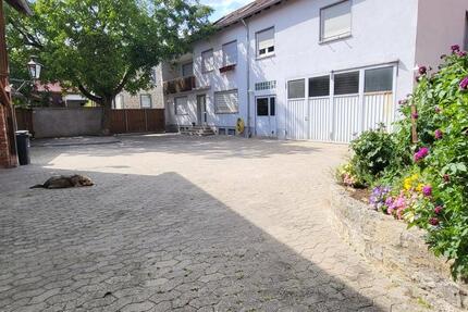 Geräumiges Wohnhaus auf ehemaliger landw. Hofstelle 9 zimmer