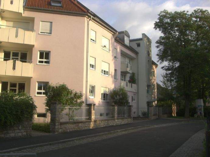 Etagenwohnung Kitzingen Etwashausen - 2 Zimmer, 68 m&sup2;, 229.500&euro; | Angebot:26170933