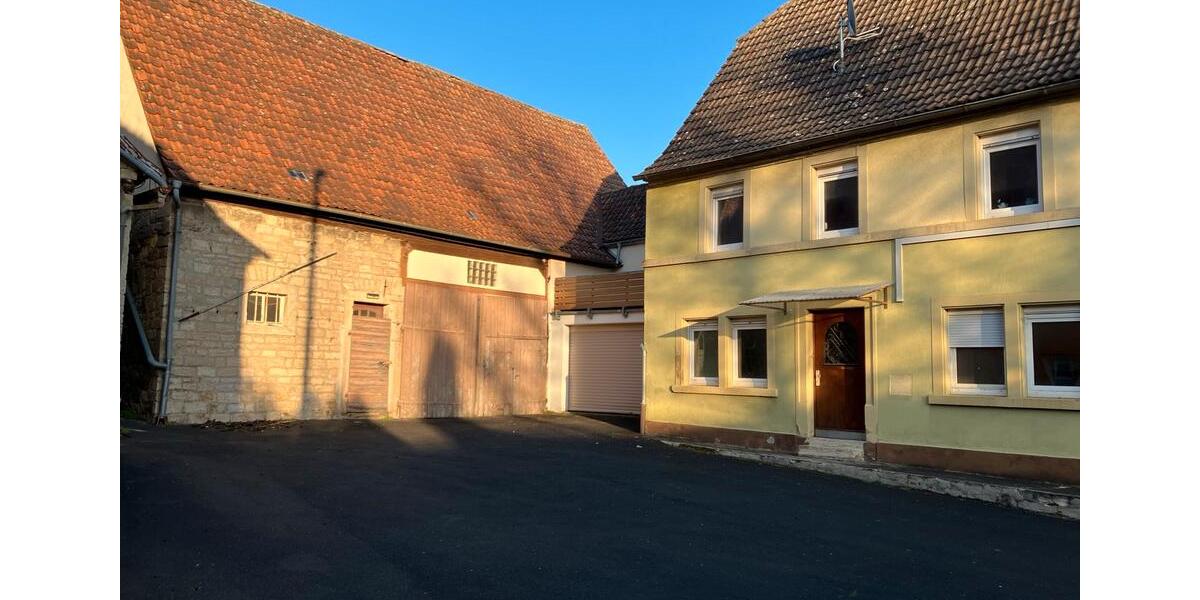 Mehrfamilienhaus, Wohnhaus Giebelstadt - 8 Zimmer, 210 m&sup2;, 199.000&euro; | Angebot:26465328