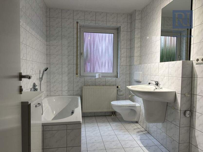 Helle 2-Zimmer-Wohnung mit Balkon und Stellplatz in der Sanderau 2 zimmer