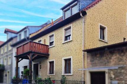 Haus Dettelbach Mainsondheim - 8 Zimmer, 191 m&sup2;, 279.000&euro; | Angebot:25756988