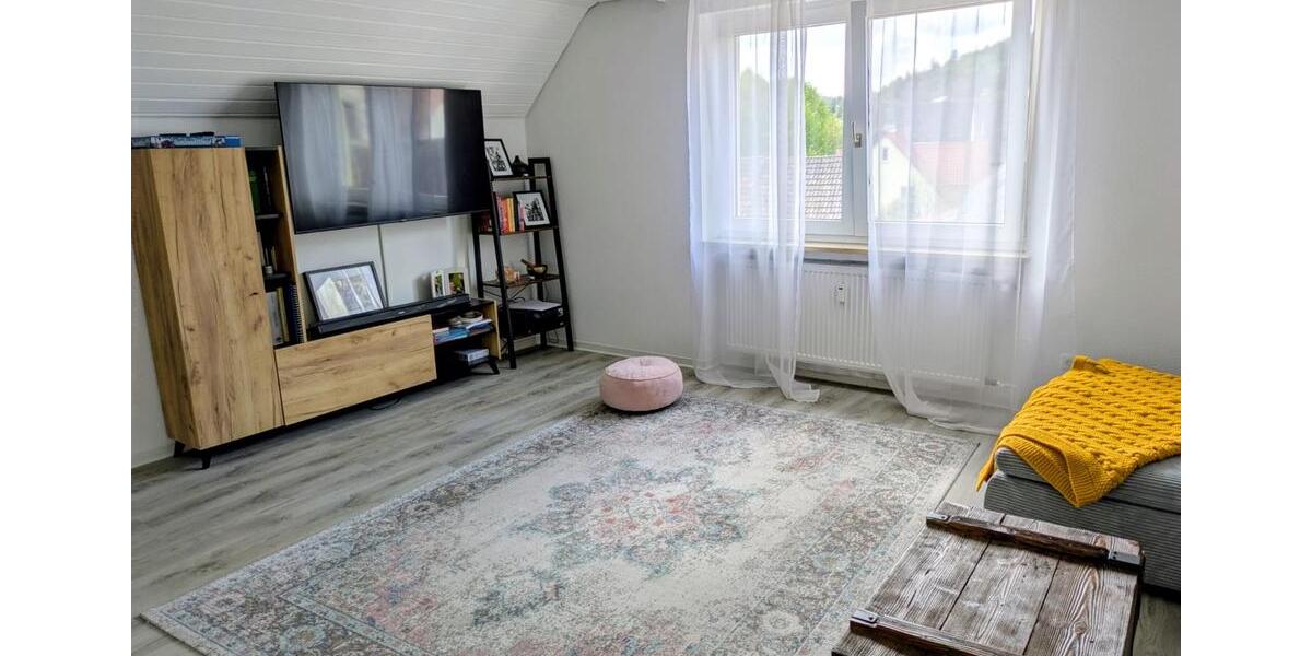 Dachgeschoßwohnung Leinach - 4 Zimmer, 94 m&sup2;, 740&euro; | Angebot:26288323