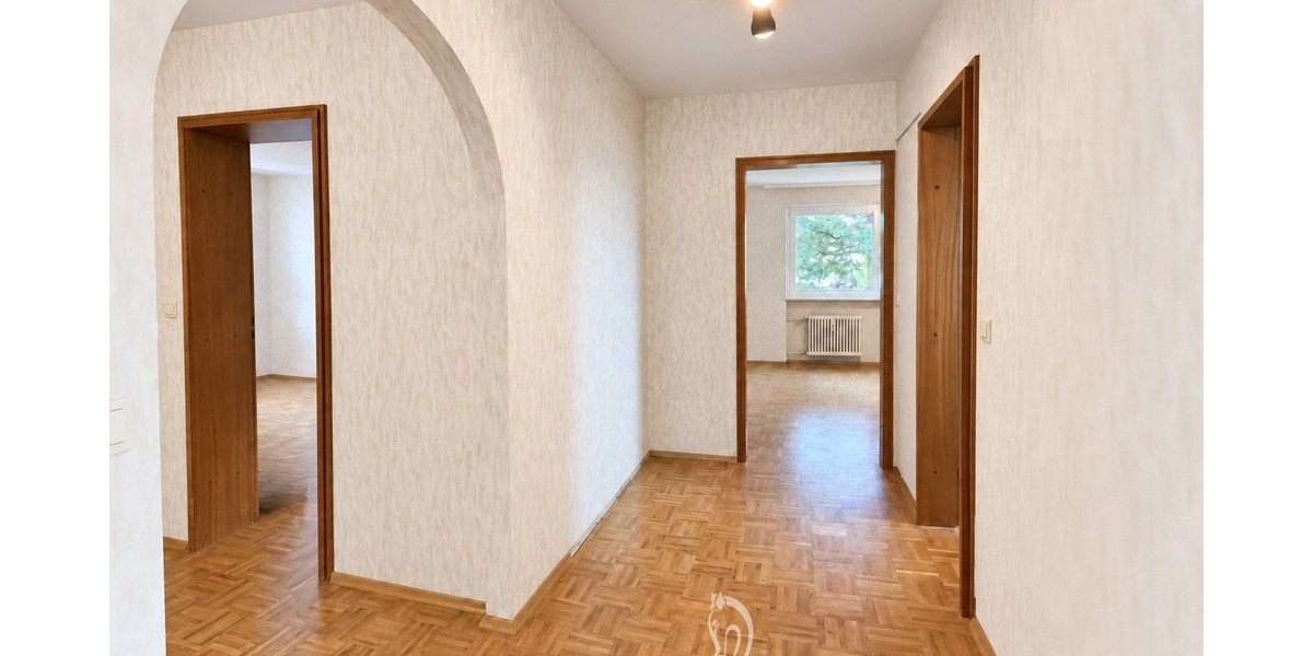 Altersgerecht - Aufzug, Loggia und Tiefgarage – gepflegte 3-Zimmer-Wohnung - Etagenwohnung Höchberg | Angebot:27450926