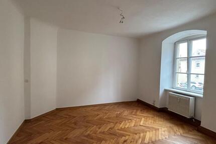 Wohnung Wiesentheid - 3 Zimmer, 89 m&sup2;, 850&euro; | Angebot:27597839