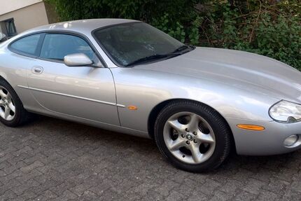 Jaguar XK8 73.000 km 17.500 &euro; Wuerzburg 97082