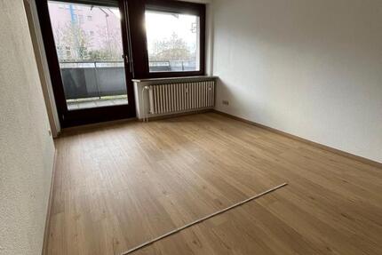 Sehr helle 1- Zi.- Whg, Wü- Frauenland, Badewanne, EBK, Terrasse 1 zimmer