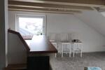 Dachgeschoßwohnung Waldbüttelbrunn - 3 Zimmer, 75 m&sup2;, 1.000&euro; | Angebot:26598082