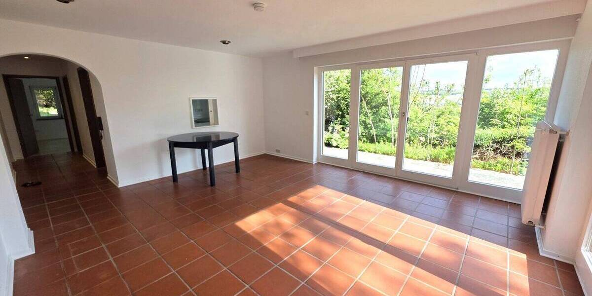 Etagenwohnung Würzburg Zellerau - 3 Zimmer, 100 m&sup2;, 1.300&euro; | Angebot:26515279