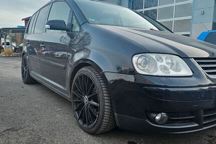 VW Touran 225.000 km 4.500 &euro; Arnstein 97450