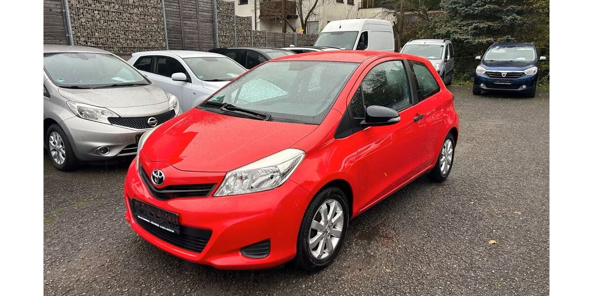 Toyota Yaris 160.900 km 3.950 &euro; Höchberg 97204
