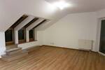 Traumhafte 3 Zimmer Wohnung mit Süd-Dachbalkon, Westloggia und Stellplatz in ruhiger Lage