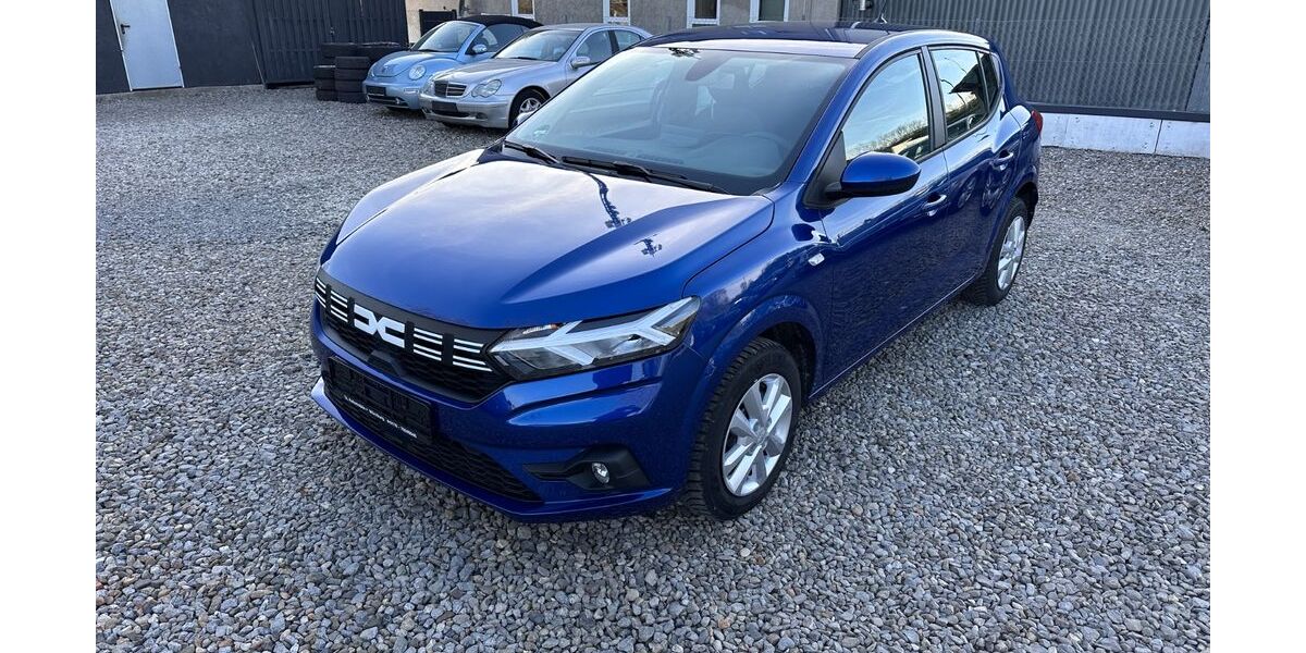 Dacia Sandero 14.000 km 12.500 &euro; Würzburg 97076