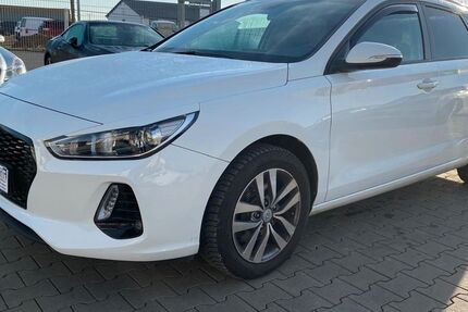 Hyundai i30 158.000 km 10.400 &euro; Bergtheim 97241