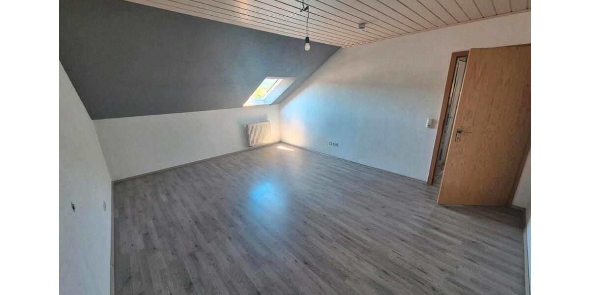 Dachgeschoßwohnung Marktheidenfeld - 2.5 Zimmer, 77 m&sup2;, 240.000&euro; | Angebot:26709545