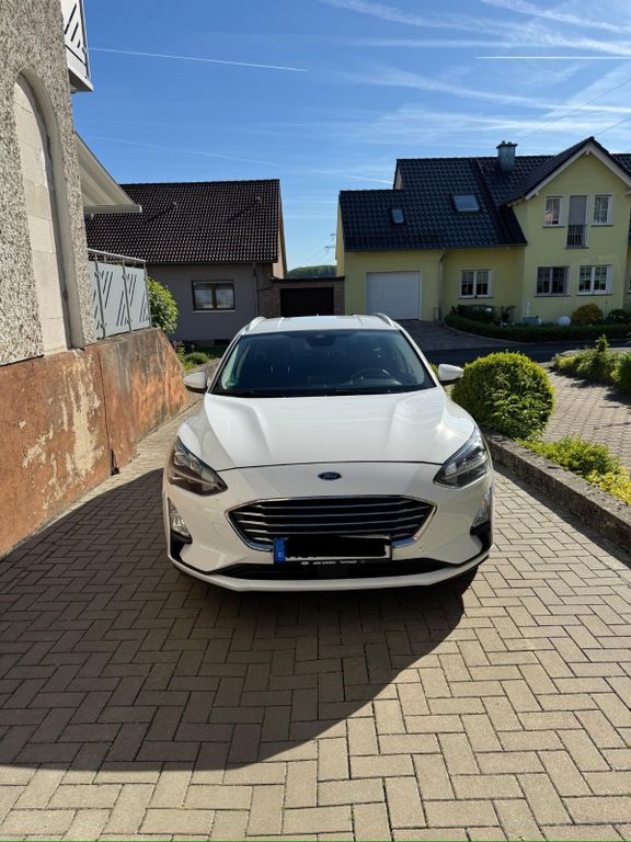 Ford Focus 68.089 km 15.499 € Steinfeld 97854