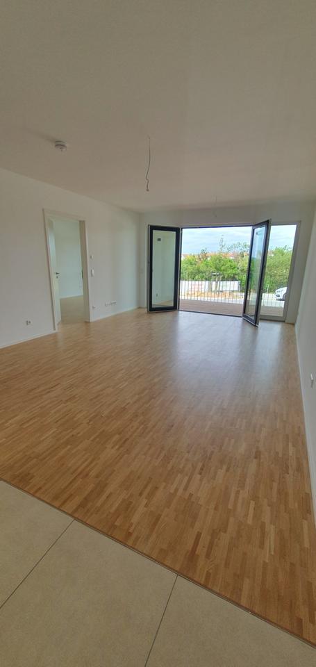 2-Zimmer Wohnung mit Loggia zimmer