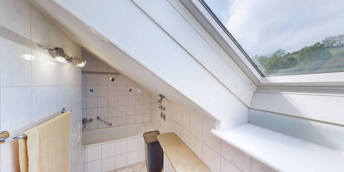 Mehrfamilienhaus, Wohnhaus Randersacker - 1 Zimmer, 222 m&sup2;, 420.000&euro; | Angebot:26695331