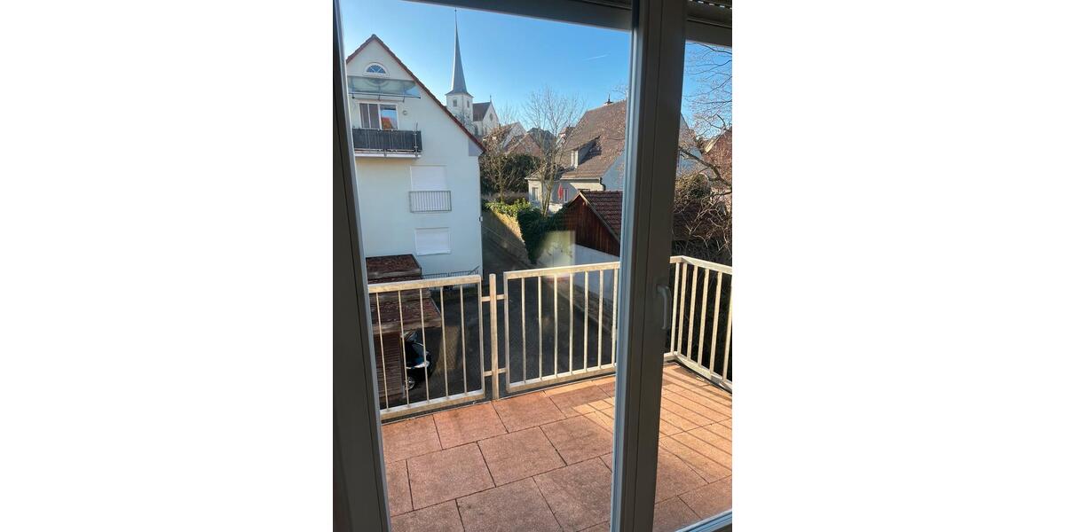 Dachgeschoßwohnung Kürnach - 1 Zimmer, 42 m&sup2;, 680&euro; | Angebot:24854242