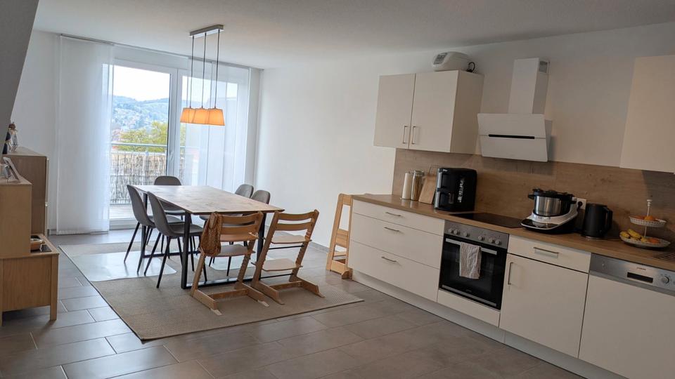 Dachgeschoßwohnung Tauberbischofsheim - 3 Zimmer, 95 m&sup2;, 890&euro; | Angebot:26608691