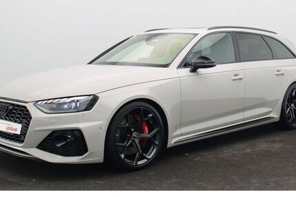 Audi RS4 4.000 km 99.980 € Kitzingen 97318