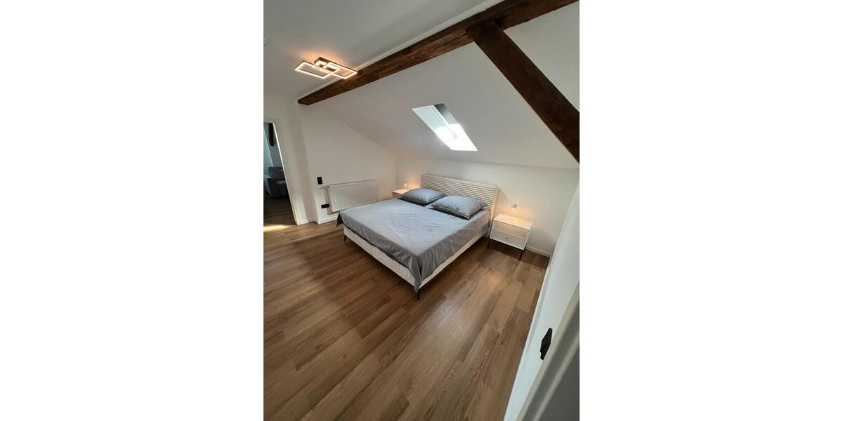 Dachgeschoßwohnung Würzburg Lengfeld - 2.5 Zimmer, 78 m&sup2;, 1.000&euro; | Angebot:25303505