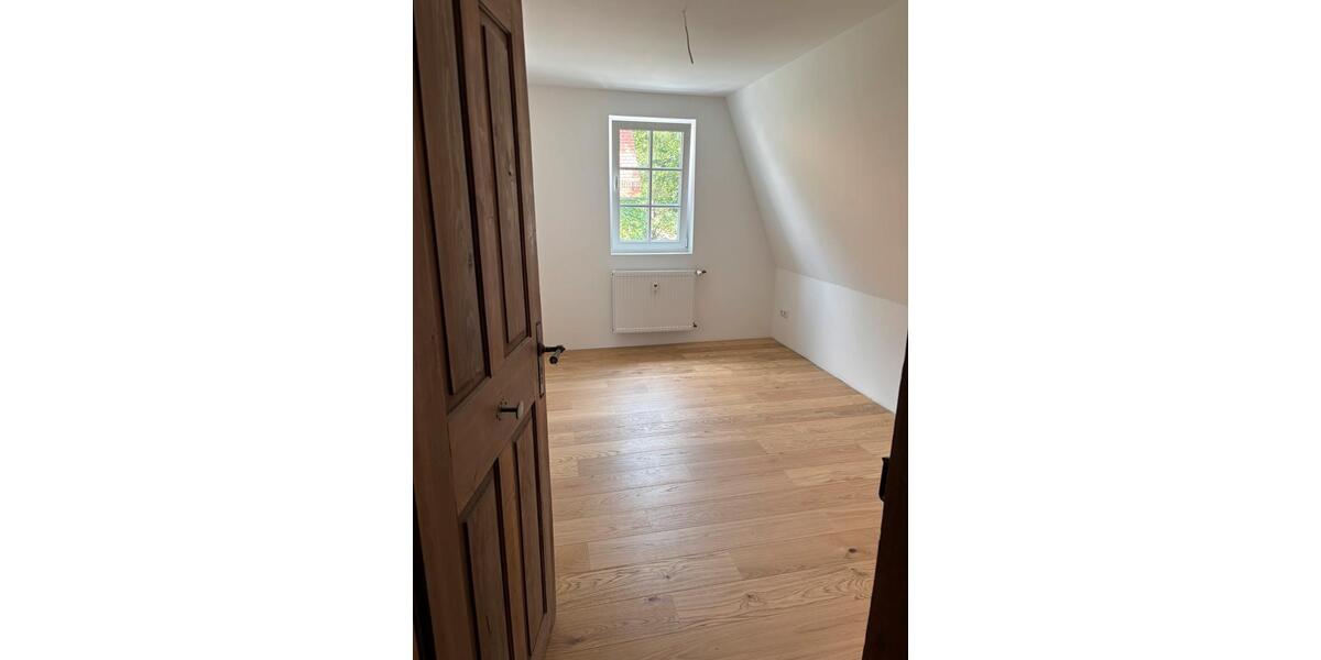 Einfamilienhaus Rödelsee - 5 Zimmer, 185 m&sup2;, 1.500&euro; | Angebot:27615605
