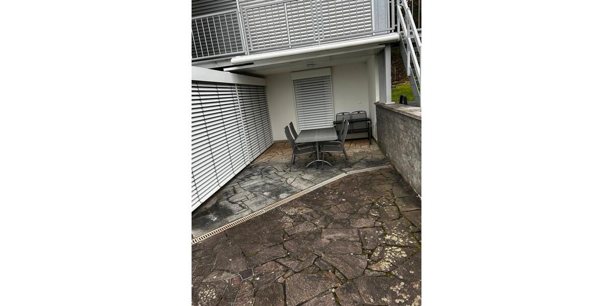 Helle 4 Zimmer Wohnung für zwei Personen oder auch als Praxis 4 zimmer