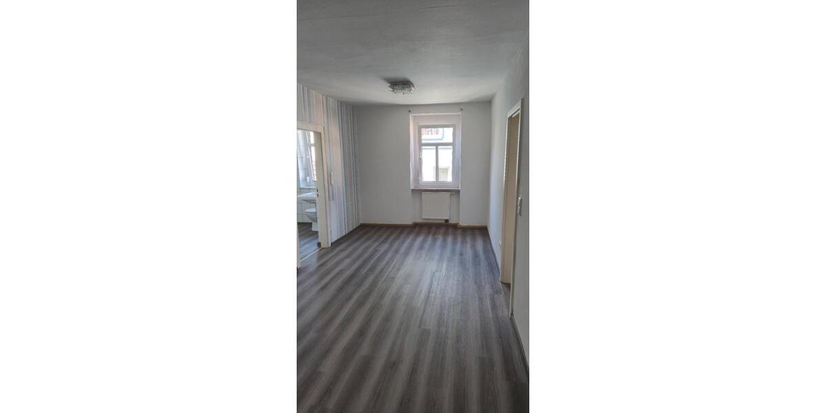 Etagenwohnung Ochsenfurt - 4 Zimmer, 111 m&sup2;, 950&euro; | Angebot:26626317