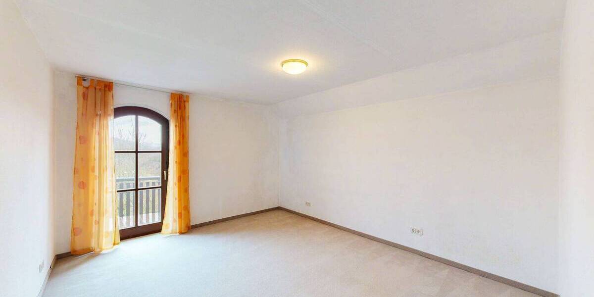 Einfamilienhaus Eibelstadt - 7 Zimmer, 331 m&sup2;, 750.000&euro; | Angebot:25984576