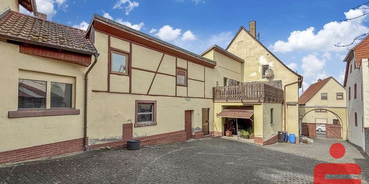 Einfamilienhaus Kitzingen - 7 Zimmer, 201 m&sup2;, 299.000&euro; | Angebot:25332794