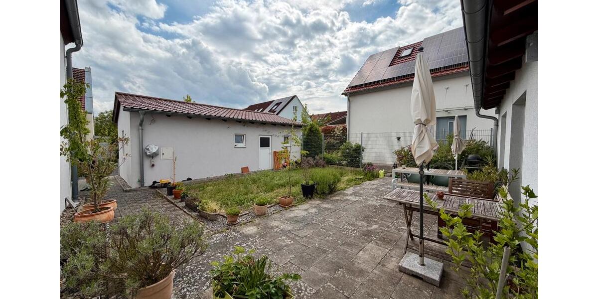 Erdgeschoßwohnung Gerbrunn - 4 Zimmer, 136 m&sup2;, 1.450&euro; | Angebot:26566782