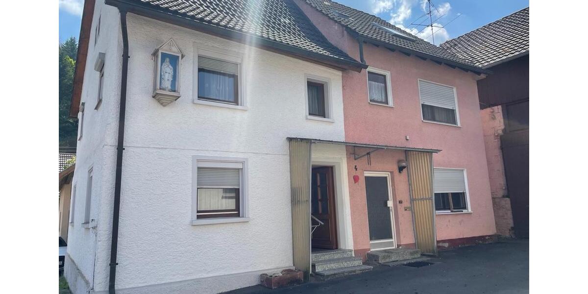 Doppelhaushälfte Würzburg Dürrbachau - 8 Zimmer, 215 m&sup2;, 125.000&euro; | Angebot:25599765