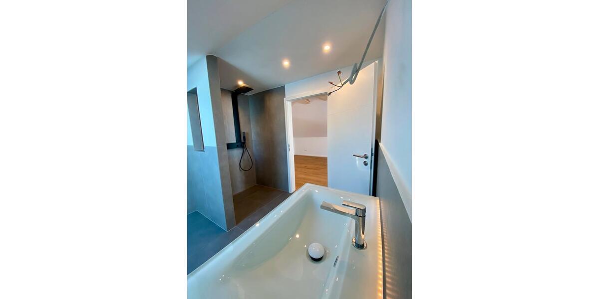 Mehrfamilienhaus, Wohnhaus Marktbreit - 9 Zimmer, 275 m&sup2;, 910.000&euro; | Angebot:26678828