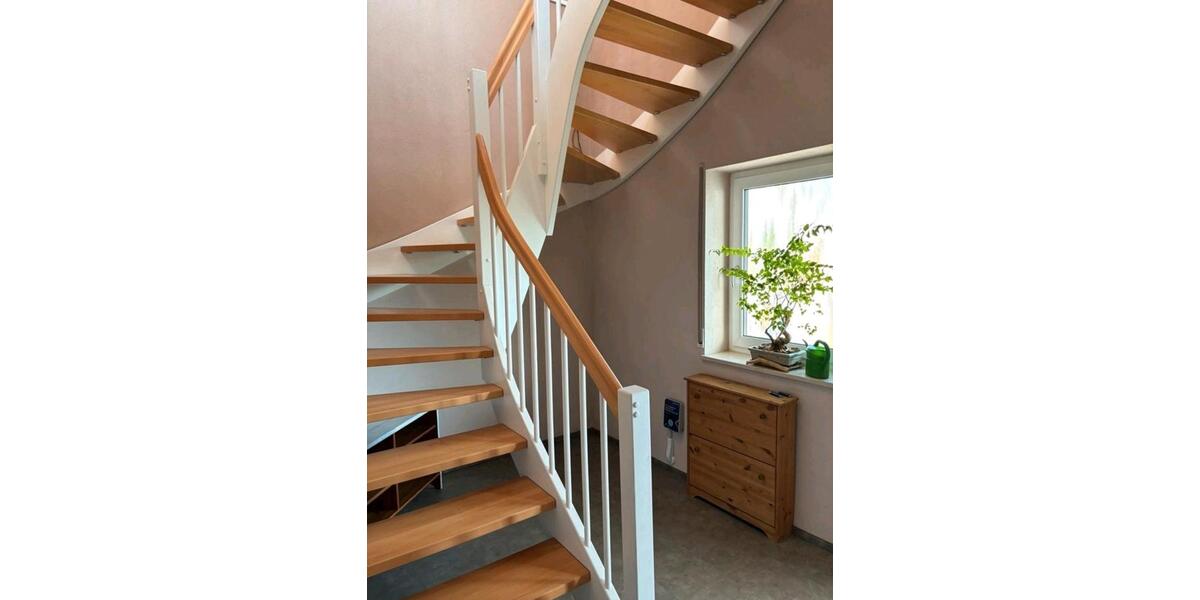 Erdgeschoßwohnung Neubrunn - 3 Zimmer, 120 m&sup2;, 1.100&euro; | Angebot:26459672