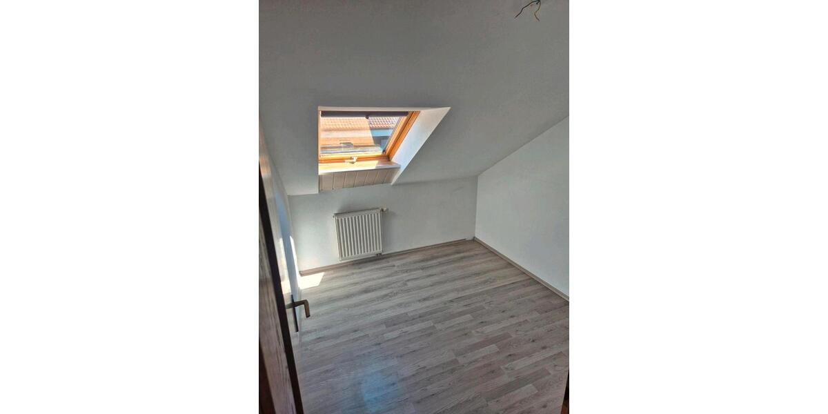 Dachgeschoßwohnung Marktheidenfeld - 2.5 Zimmer, 77 m&sup2;, 240.000&euro; | Angebot:26709545