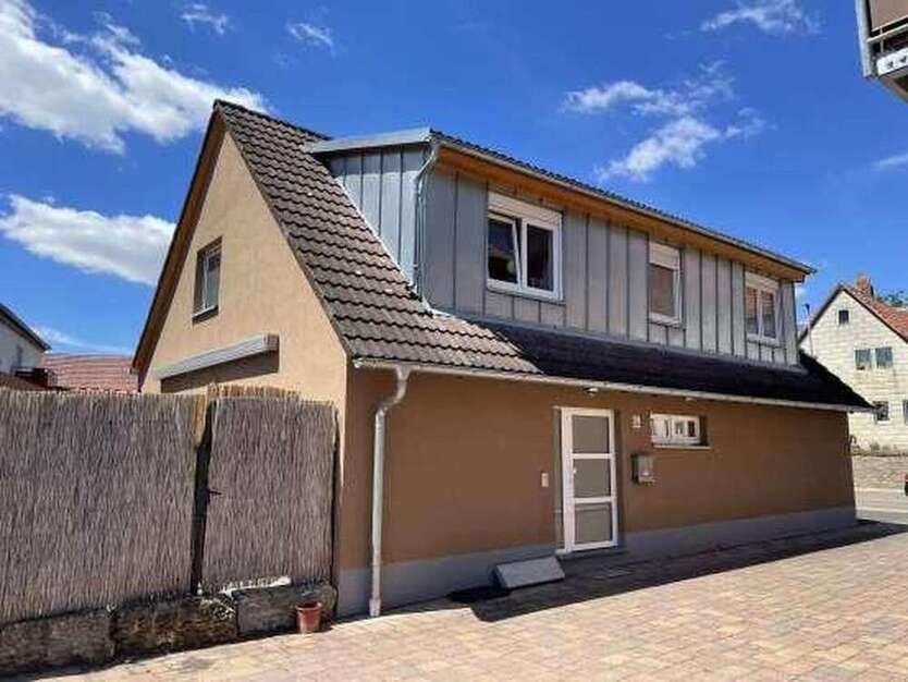 Haus zum Mieten in Unterpleichfeld 1.350 € 141 m²