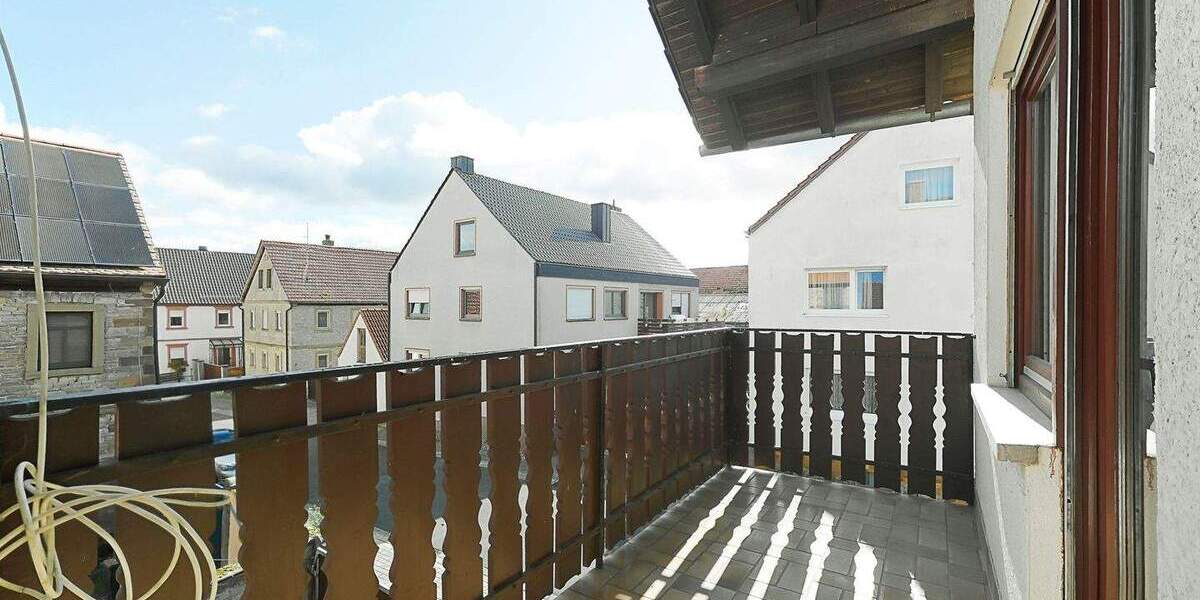 Einfamilienhaus Volkach Eichfeld - 1 Zimmer, 192 m&sup2;, 290.000&euro; | Angebot:25743799