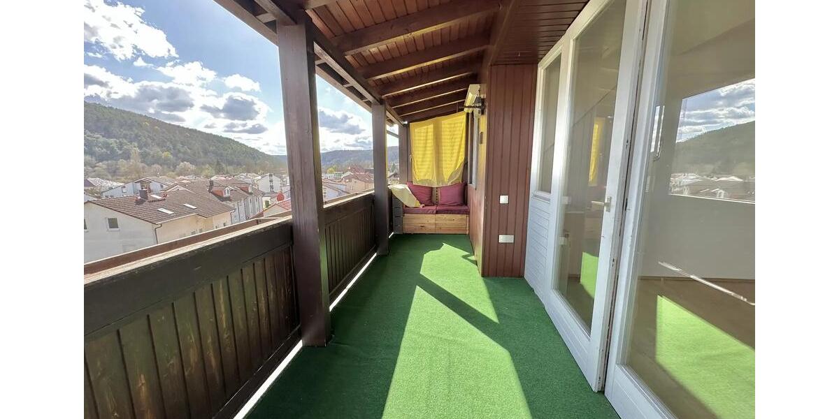 Dachgeschoßwohnung Tauberbischofsheim - 5 Zimmer, 119 m&sup2;, 850&euro; | Angebot:25961013