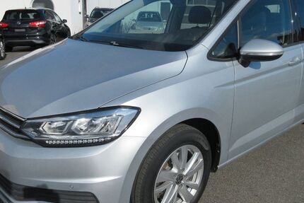 VW Touran 166.500 km 15.995 &euro; Tauberbischofsheim 97941