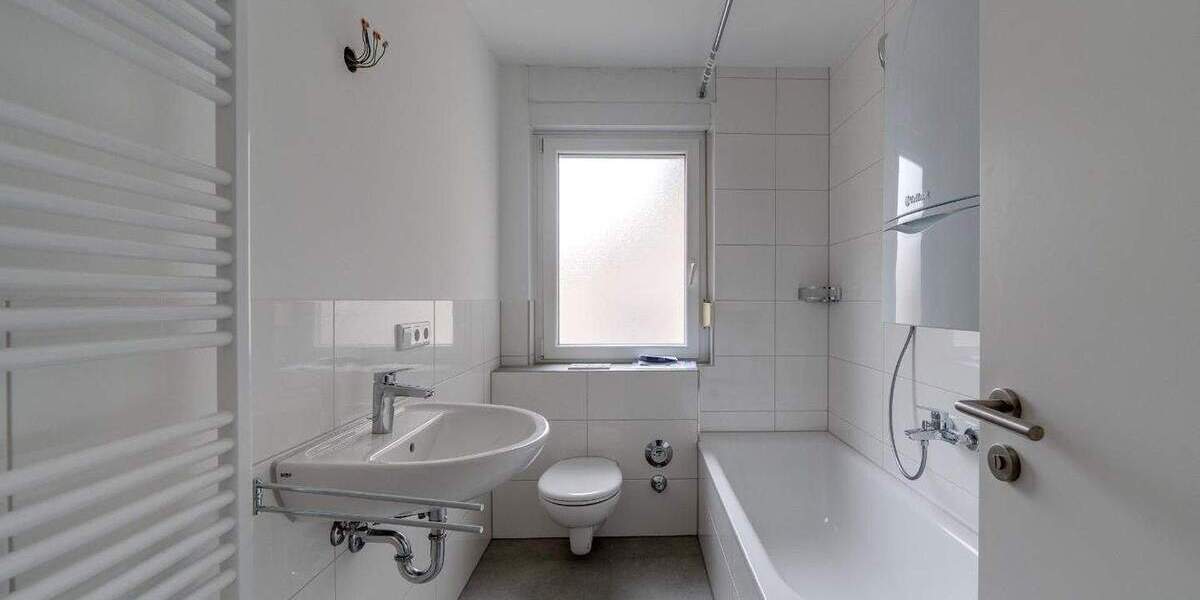 Etagenwohnung Würzburg Altstadt - 4 Zimmer, 89 m&sup2;, 1.150&euro; | Angebot:24974771