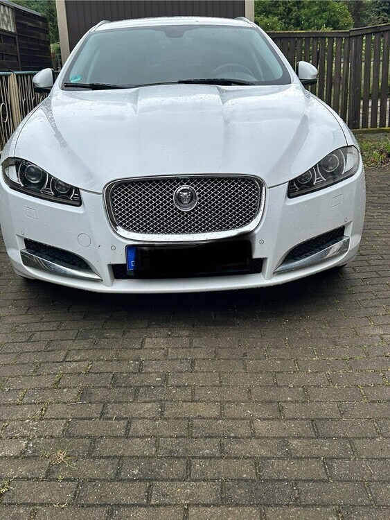 Jaguar XF 150.000 km 11.500 € Arnstein 97450