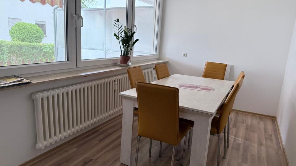 Etagenwohnung Würzburg Lengfeld - 3 Zimmer, 100 m&sup2;, 590&euro; | Angebot:26646619