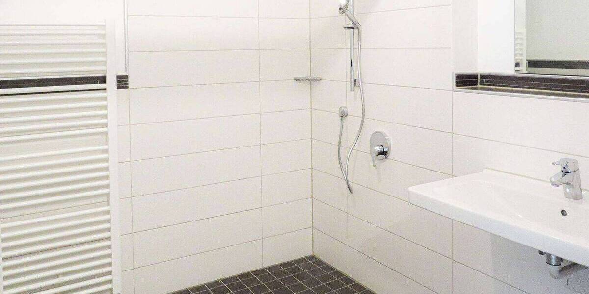 Etagenwohnung Würzburg Frauenland - 2 Zimmer, 72 m&sup2;, 1.088&euro; | Angebot:26596742