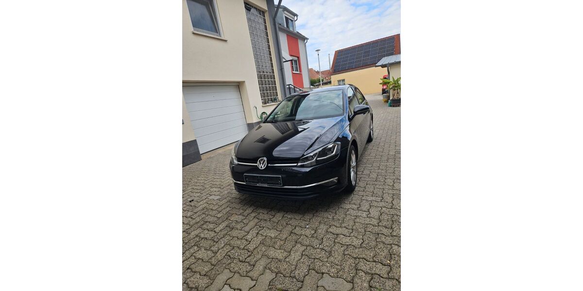 VW Golf 151.368 km 12.999 &euro; Urspringen 97857