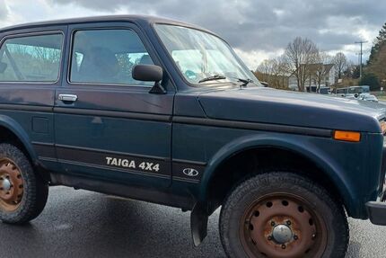 Lada Taiga 37.715 km 4.750 &euro; Randersacker 97236