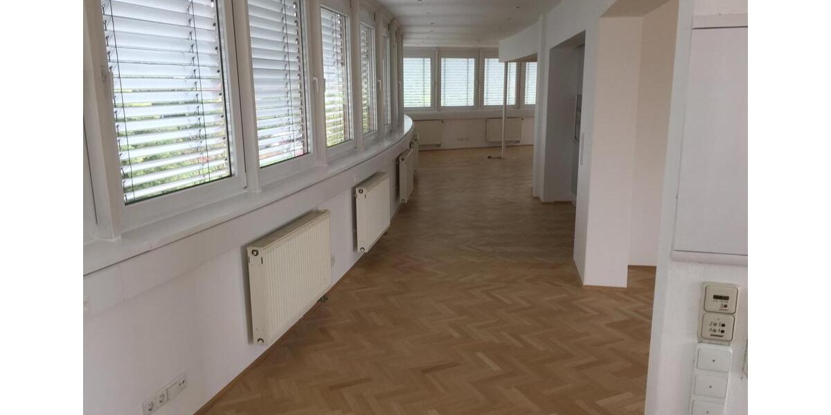 Einfamilienhaus Würzburg Sanderau - 2 Zimmer, 160 m&sup2;, 1.900&euro; | Angebot:25056906