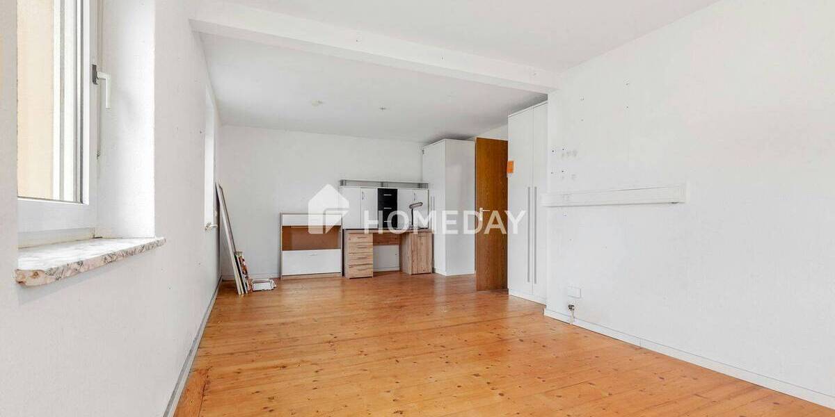 Einfamilienhaus Bergtheim Opferbaum - 8 Zimmer, 220 m&sup2;, 335.000&euro; | Angebot:25684249